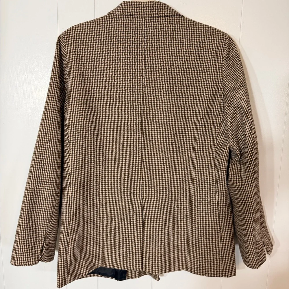 Classic Brown Houndstooth Double-Breasted Blazer - Picture 3 of 3